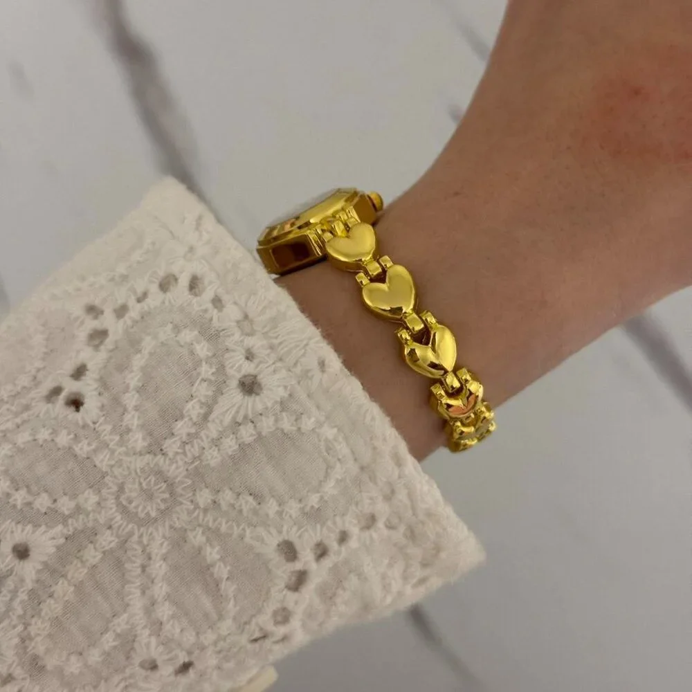 SKU:0038 vintage vibe gold black mini watch with heart+in a gift‎ box